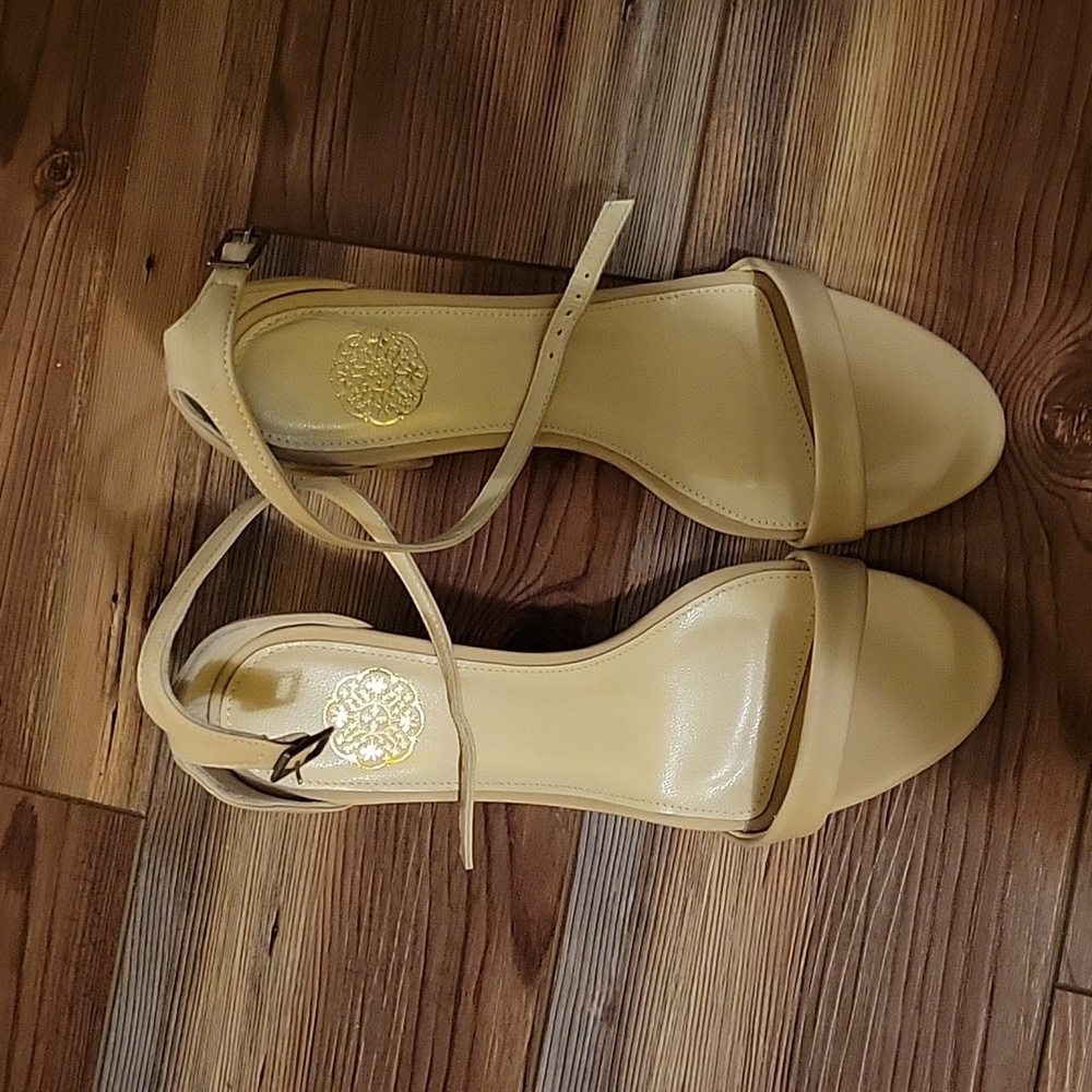 Grace Loves Lace Dita Chunky Heel in Sand EU 37  NWT
